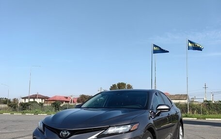 Toyota Camry, 2021 год, 2 800 000 рублей, 3 фотография