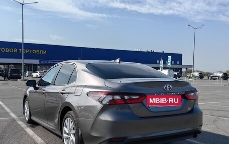Toyota Camry, 2021 год, 2 800 000 рублей, 8 фотография
