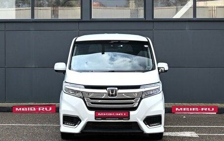Honda Stepwgn IV рестайлинг, 2020 год, 2 439 000 рублей, 3 фотография