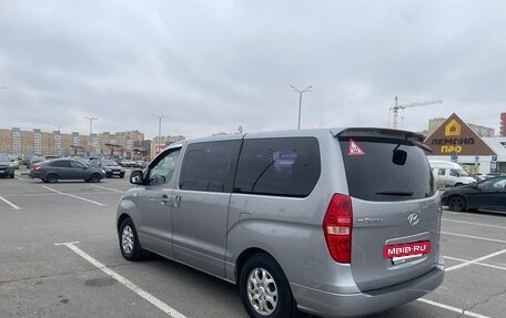 Hyundai Grand Starex Grand Starex I рестайлинг 2, 2012 год, 1 700 000 рублей, 4 фотография