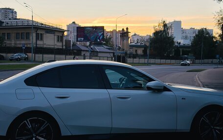 BMW 5 серия, 2023 год, 7 000 000 рублей, 9 фотография