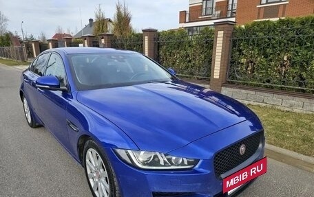 Jaguar XE I рестайлинг, 2017 год, 1 400 000 рублей, 6 фотография