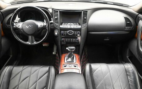 Infiniti QX70, 2015 год, 1 800 000 рублей, 8 фотография
