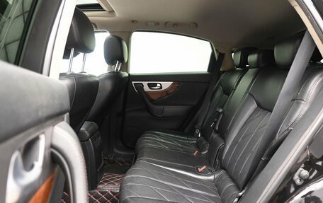 Infiniti QX70, 2015 год, 1 800 000 рублей, 11 фотография