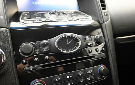 Infiniti QX70, 2015 год, 1 800 000 рублей, 19 фотография