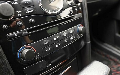 Infiniti QX70, 2015 год, 1 800 000 рублей, 20 фотография