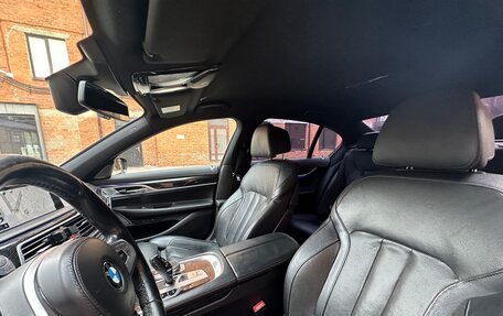 BMW 7 серия, 2018 год, 2 890 000 рублей, 13 фотография