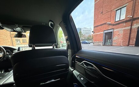 BMW 7 серия, 2018 год, 2 890 000 рублей, 14 фотография
