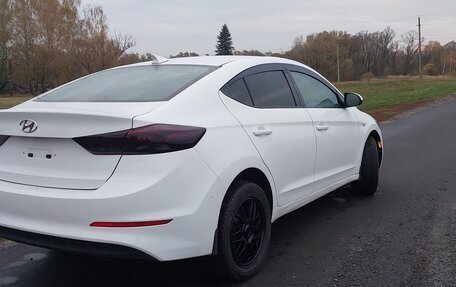 Hyundai Elantra VI, 2018 год, 1 200 000 рублей, 5 фотография