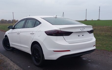 Hyundai Elantra VI, 2018 год, 1 200 000 рублей, 4 фотография
