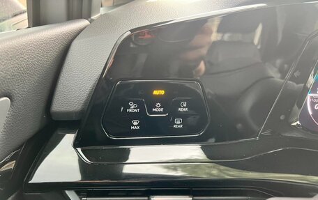 Volkswagen Golf VIII, 2023 год, 1 915 005 рублей, 14 фотография