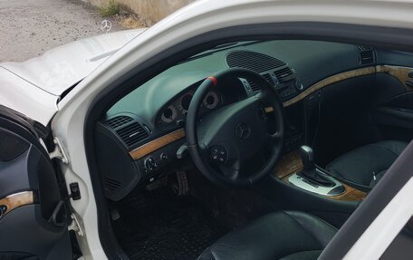 Mercedes-Benz E-Класс, 2005 год, 1 000 000 рублей, 4 фотография
