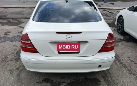 Mercedes-Benz E-Класс, 2005 год, 1 000 000 рублей, 3 фотография