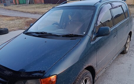 Toyota Ipsum II, 1999 год, 620 000 рублей, 1 фотография