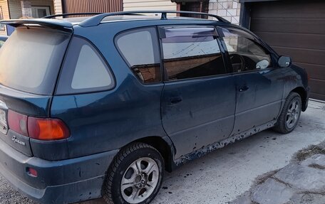 Toyota Ipsum II, 1999 год, 620 000 рублей, 2 фотография