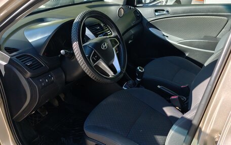 Hyundai Solaris II рестайлинг, 2011 год, 620 000 рублей, 12 фотография