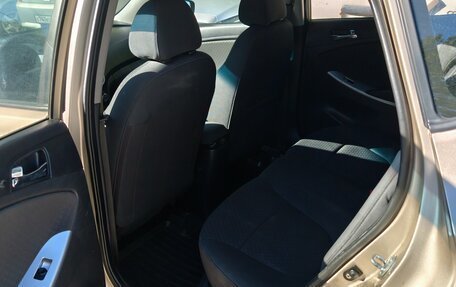 Hyundai Solaris II рестайлинг, 2011 год, 620 000 рублей, 13 фотография