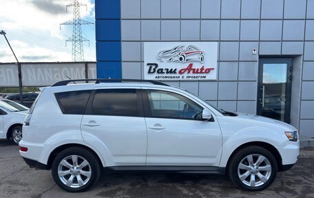 Mitsubishi Outlander III рестайлинг 3, 2011 год, 1 097 000 рублей, 6 фотография