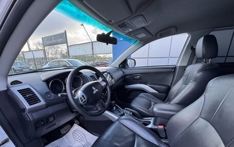 Mitsubishi Outlander III рестайлинг 3, 2011 год, 1 097 000 рублей, 10 фотография