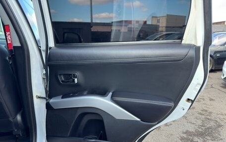 Mitsubishi Outlander III рестайлинг 3, 2011 год, 1 097 000 рублей, 16 фотография