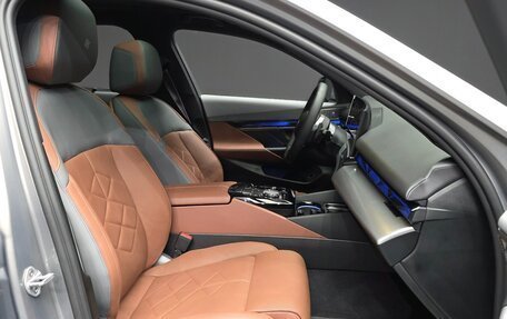 BMW 5 серия, 2025 год, 6 000 000 рублей, 21 фотография