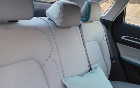 Geely Emgrand, 2023 год, 1 800 000 рублей, 9 фотография