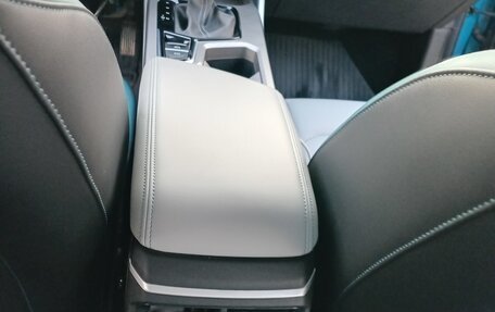 Geely Emgrand, 2023 год, 1 800 000 рублей, 19 фотография