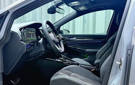 Volkswagen Golf VIII, 2022 год, 1 570 000 рублей, 7 фотография