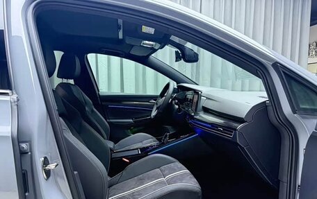 Volkswagen Golf VIII, 2022 год, 1 570 000 рублей, 13 фотография
