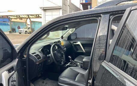 Toyota Land Cruiser Prado 150 рестайлинг, 2021 год, 7 000 000 рублей, 9 фотография