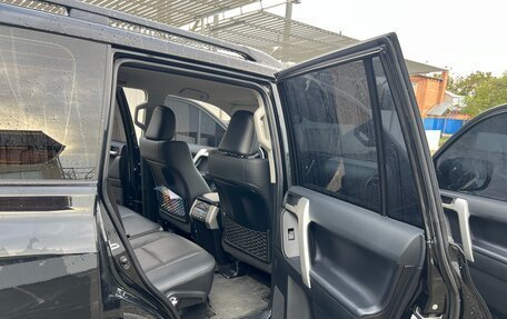 Toyota Land Cruiser Prado 150 рестайлинг, 2021 год, 7 000 000 рублей, 3 фотография