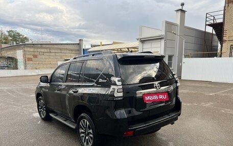 Toyota Land Cruiser Prado 150 рестайлинг, 2021 год, 7 000 000 рублей, 10 фотография
