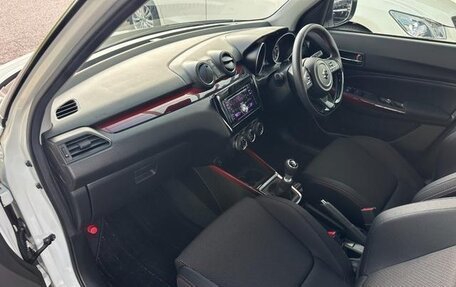 Suzuki Swift IV рестайлинг, 2024 год, 1 450 000 рублей, 12 фотография