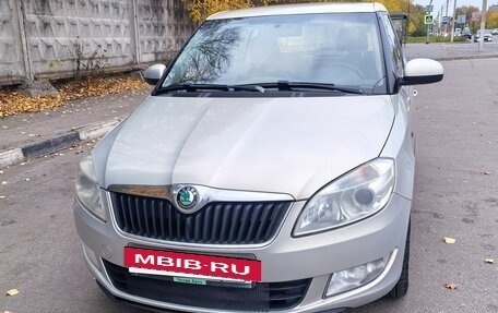Skoda Fabia II, 2012 год, 700 000 рублей, 3 фотография
