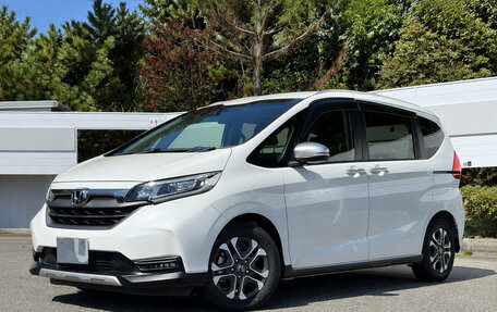 Honda Freed II, 2021 год, 1 810 000 рублей, 1 фотография