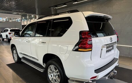 Toyota Land Cruiser Prado 150 рестайлинг, 2011 год, 2 695 000 рублей, 4 фотография