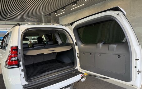 Toyota Land Cruiser Prado 150 рестайлинг, 2011 год, 2 695 000 рублей, 7 фотография