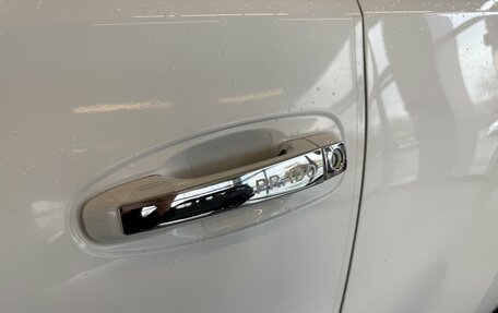 Toyota Land Cruiser Prado 150 рестайлинг, 2011 год, 2 695 000 рублей, 10 фотография