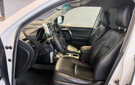 Toyota Land Cruiser Prado 150 рестайлинг, 2011 год, 2 695 000 рублей, 11 фотография