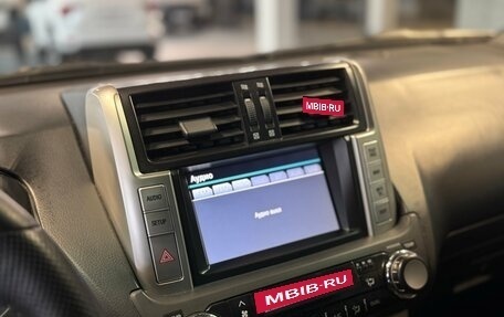 Toyota Land Cruiser Prado 150 рестайлинг, 2011 год, 2 695 000 рублей, 18 фотография