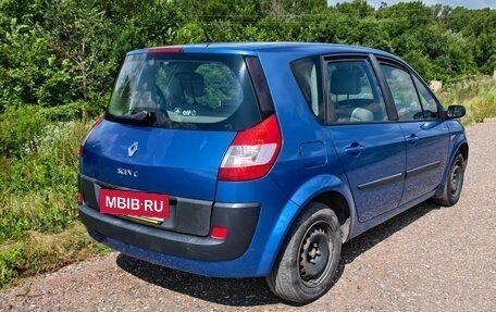 Renault Scenic III рестайлинг, 2004 год, 720 000 рублей, 2 фотография