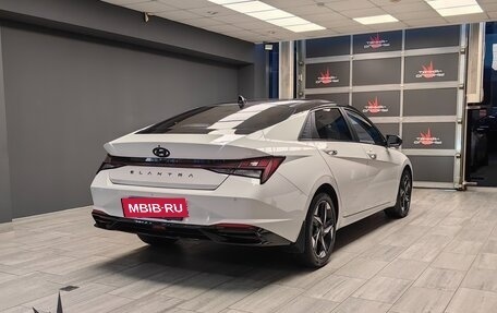Hyundai Elantra, 2023 год, 1 750 000 рублей, 5 фотография