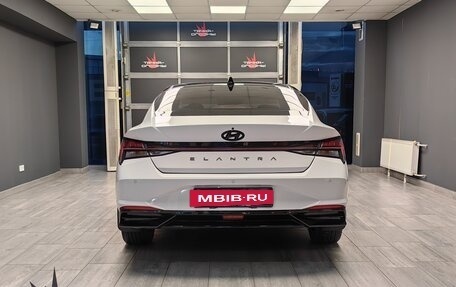 Hyundai Elantra, 2023 год, 1 750 000 рублей, 4 фотография