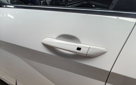 Hyundai Elantra, 2023 год, 1 750 000 рублей, 22 фотография