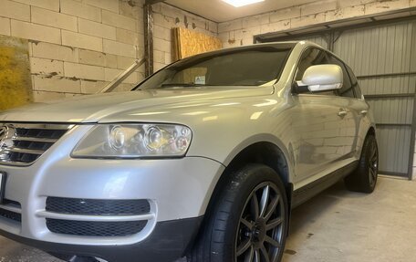 Volkswagen Touareg III, 2004 год, 700 000 рублей, 11 фотография