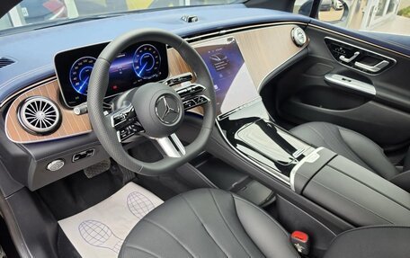 Mercedes-Benz EQE, 2024 год, 8 000 000 рублей, 13 фотография