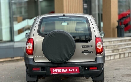 Chevrolet Niva I рестайлинг, 2018 год, 779 000 рублей, 5 фотография