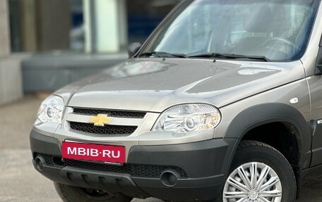 Chevrolet Niva I рестайлинг, 2018 год, 779 000 рублей, 2 фотография