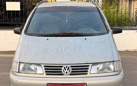 Volkswagen Sharan I рестайлинг, 1999 год, 150 000 рублей, 1 фотография