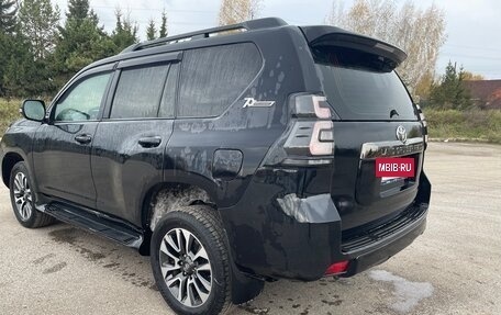 Toyota Land Cruiser Prado 150 рестайлинг, 2021 год, 5 050 000 рублей, 6 фотография